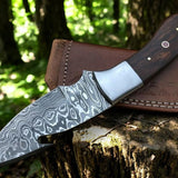 Bloodtrail – Custom Damascus Steel Gutting Knife