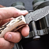 Damascus steel skinning knife