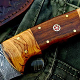 Custom Handmade Twist Damascus Steel Hunting Skinning Knife
