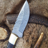 Beautiful Hand Made Damascus Knife
