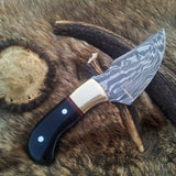 Damascus Steel Field Dressing Deer Skinning Knife – 7 Inch Drop Point Blade with Buffalo Horn Handle