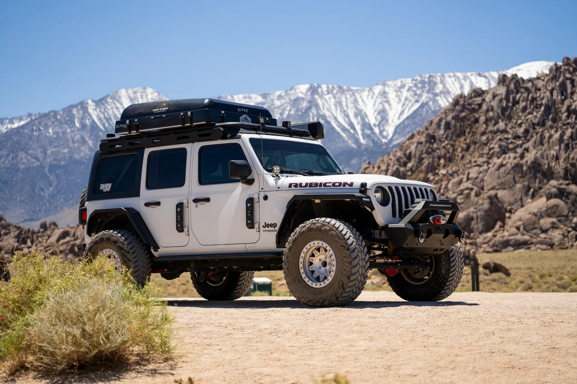 Alpha Hard Shell Alpha Hardshell Rooftop Tent – ABS – 2–3 Person – Black – All-Season O ...