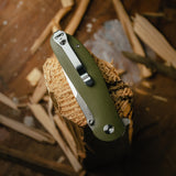The Straight Back Folding Pocket Knife Giftset for Men and Women (Silver and Green)