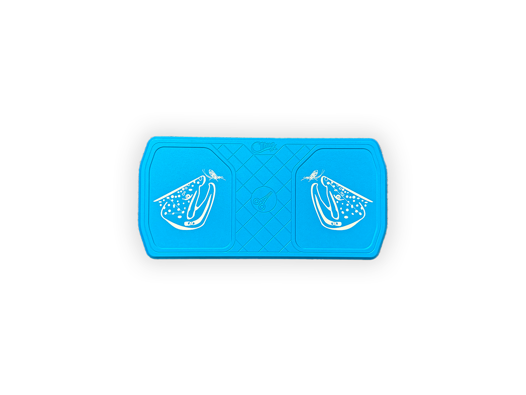 Cling Delta tray in blue with bait icons on both side panels